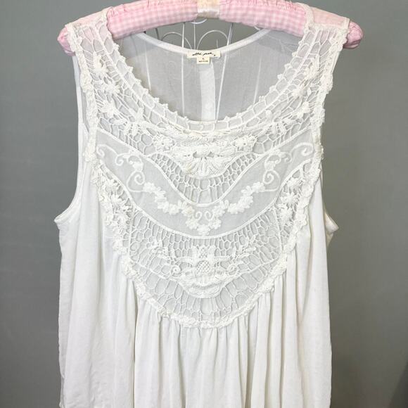 Gorgeous flowy white lacy milkmaid babydoll blouse - Picture 3 of 6